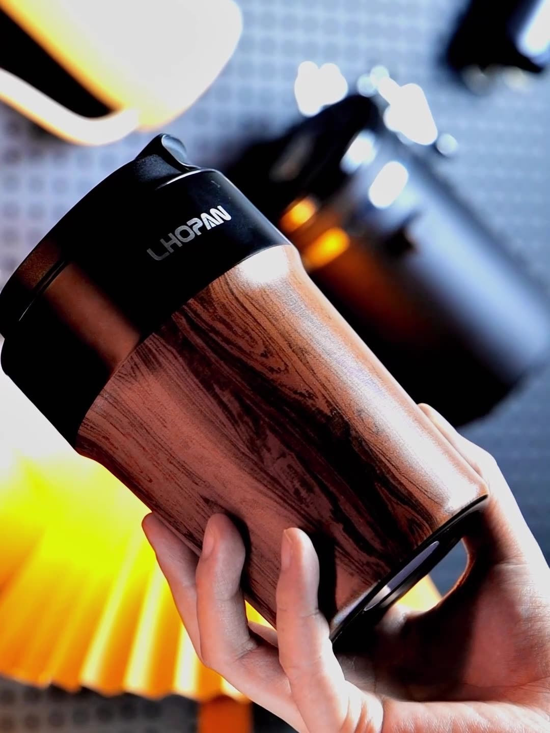 Caneca de café portátil de grãos de madeira com tampa Copo isolado a vácuo C